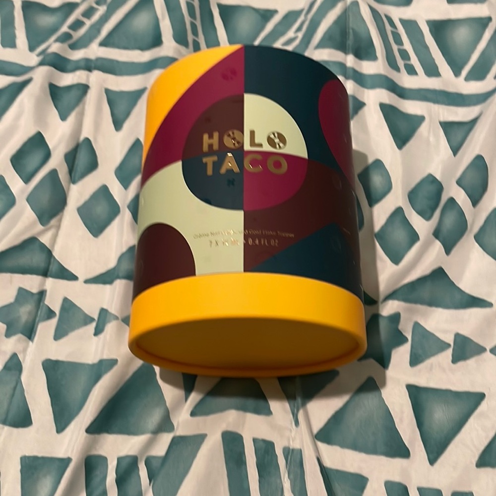 Holo Taco Tea Crèmes Collection